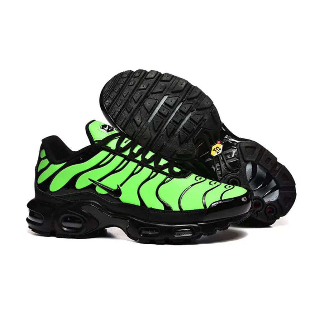 Nike Tn Air Max Plus Noir Vert / Green Change Couleur Avec Feu