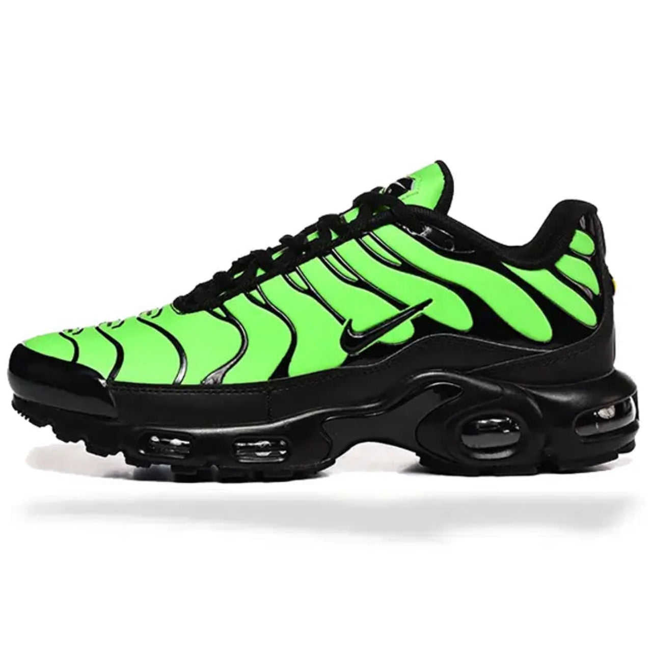 Nike Tn Air Max Plus Noir Vert / Green Change Couleur Avec Feu